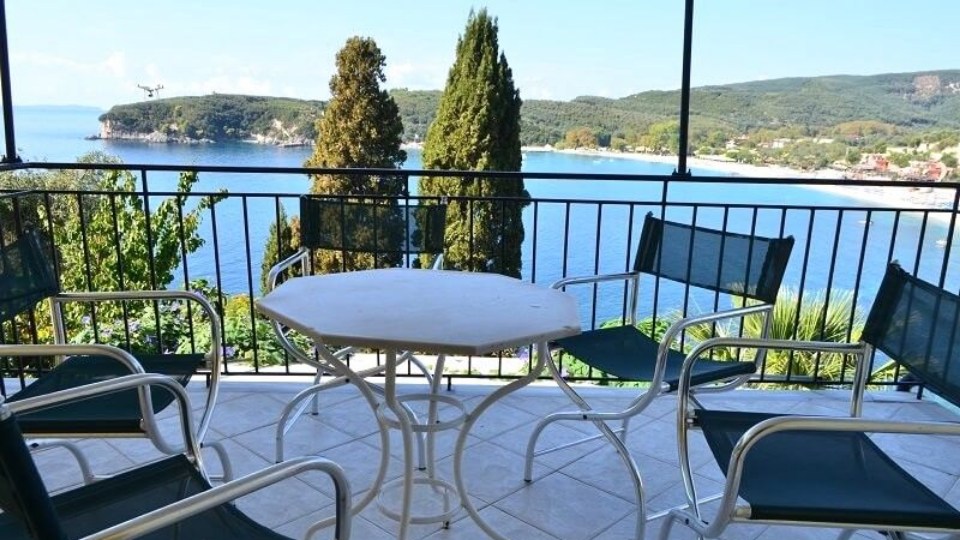 Vangelis House (ex Tri Platana)